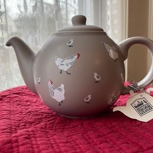 London Pottery Globe Teapot 2 cup Pecking Order
